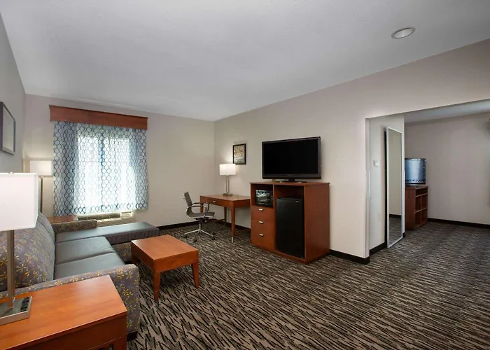 La Quinta By Wyndham Tupelo